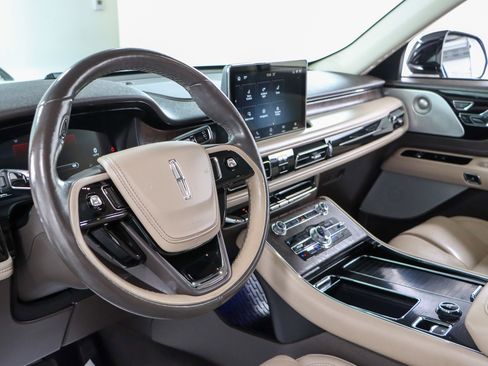 Used 2020 Lincoln Aviator Reserve w/ Equipment Group 202A image 24