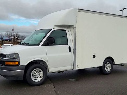 Used 2019 Chevrolet Express 3500 w/ Power Convenience Package image 4