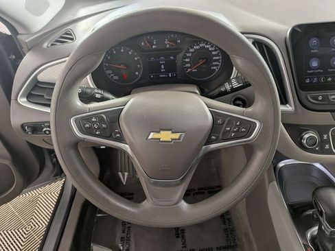 Used 2023 Chevrolet Malibu LT FWD image 17