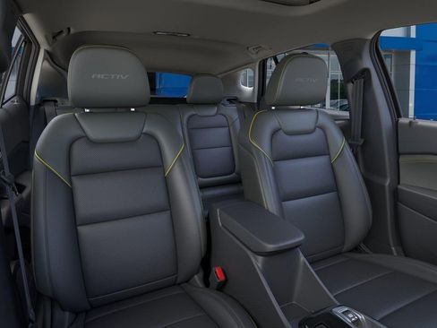 New 2026 Chevrolet Trax ACTIV w/ Sunroof Package FWD image 16
