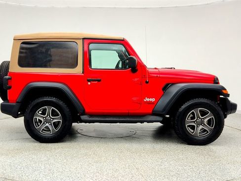 Used 2019 Jeep Wrangler Sport image 4