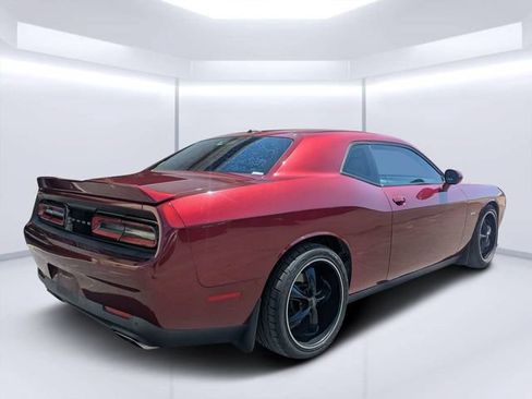 Used 2019 Dodge Challenger R/T w/ Driver Convenience Group RWD image 3