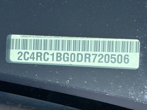 Used 2013 Chrysler Town & Country Touring FWD image 16