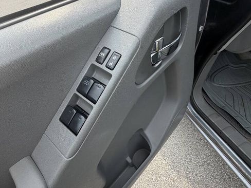 Used 2018 Nissan Frontier SV AWD/4WD image 19