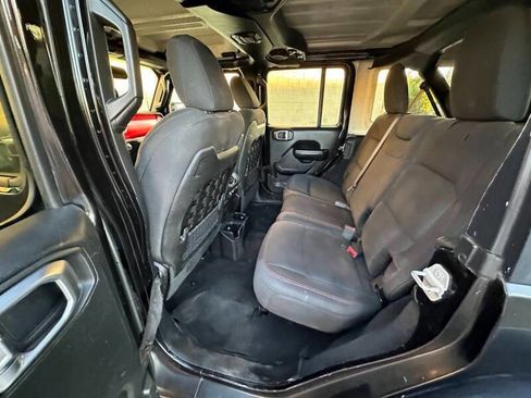 Used 2019 Jeep Wrangler Unlimited Rubicon image 13