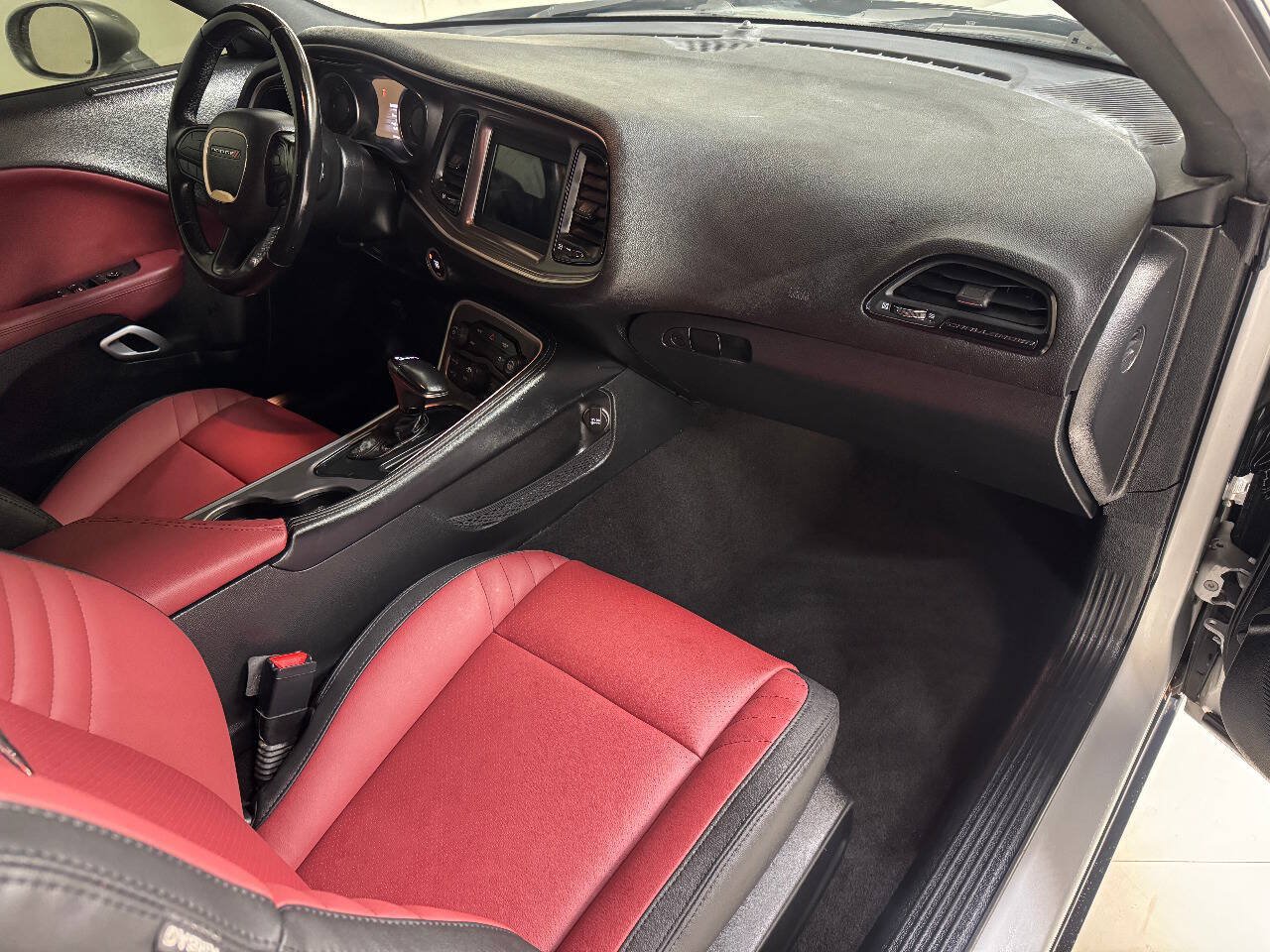 Used 2021 Dodge Challenger SXT RWD image 23