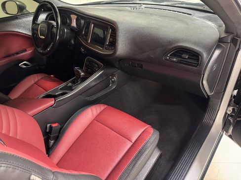 Used 2021 Dodge Challenger SXT RWD image 23