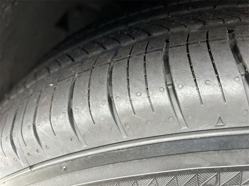 Used 2018 Hyundai Santa Fe Sport w/ 2.4L Tech Package 04 image 35