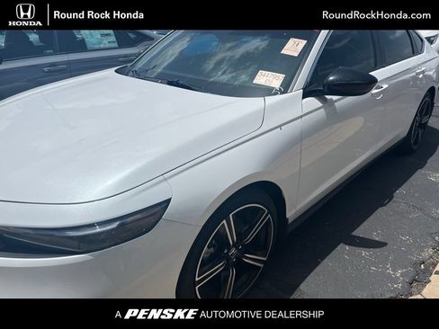 Used 2025 Honda Accord Sport image 1