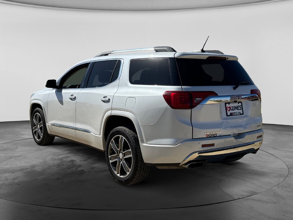 Used 2017 GMC Acadia Denali w/ Technology Package AWD/4WD image 6