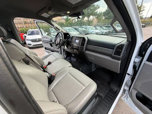 Used 2020 Ford F250 XL w/ Power Equipment Group RWD image 17
