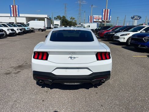 Certified 2025 Ford Mustang Coupe image 6