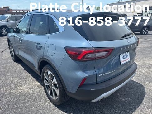 Used 2023 Ford Escape Platinum image 3