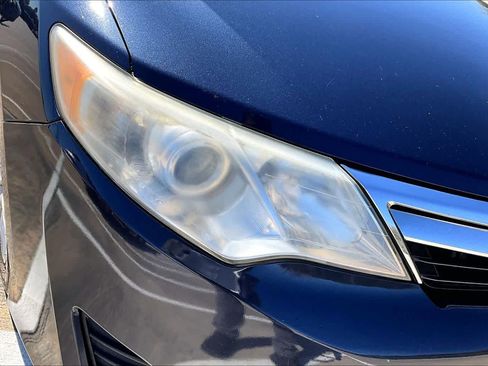 Used 2014 Toyota Camry LE image 28