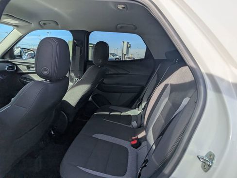 Used 2023 Chevrolet TrailBlazer LT w/ Convenience Package image 9