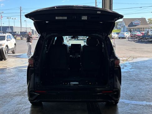 Used 2021 Toyota Sienna XSE image 21