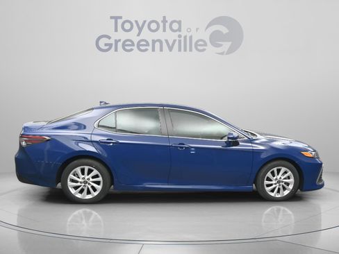 Used 2023 Toyota Camry LE w/ Convenience Package FWD image 17