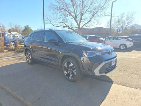 New 2026 Volkswagen Taos SE AWD/4WD image 9