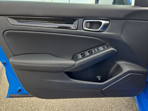 Used 2023 Honda Civic Sport Touring image 12