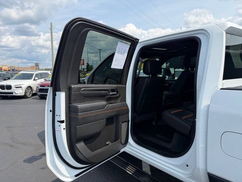 Used 2026 GMC Sierra 2500 AT4 w/ AT4 Premium Plus Package AWD/4WD image 38