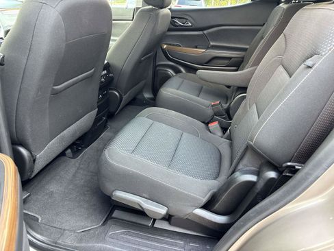 Used 2023 GMC Acadia SLE w/ Driver Convenience Package AWD/4WD image 11