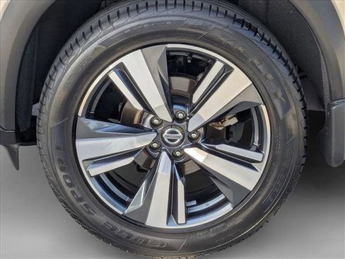 Used 2021 Nissan Rogue SL FWD image 24