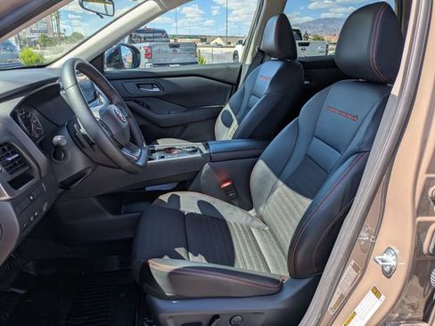 Certified 2025 Nissan Rogue SV AWD/4WD image 13