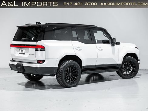 Used 2024 Lexus GX 550 w/ Cold Area Package image 3