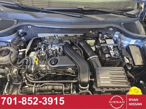 Used 2024 Volkswagen Taos SE image 43