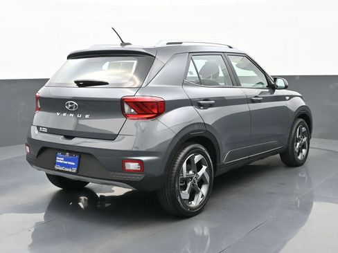 Certified 2024 Hyundai Venue SEL FWD image 4