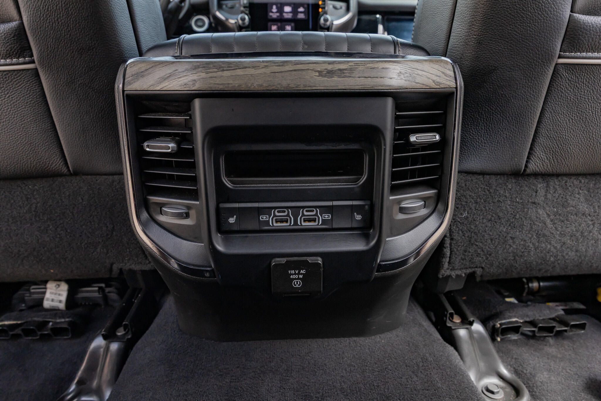 Used 2025 RAM 3500 Limited AWD/4WD image 34