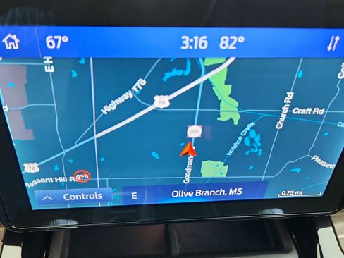 Used 2023 Ford Explorer Limited w/ Equipment Group 301A image 16