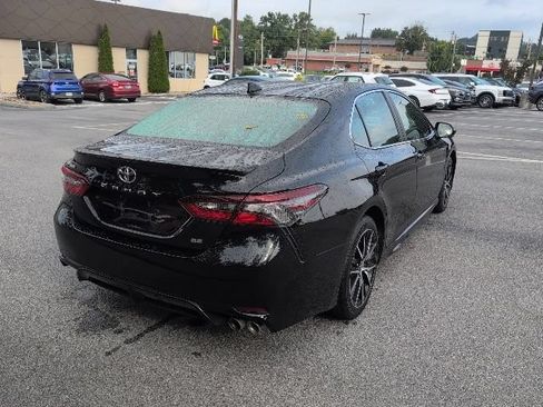 Used 2024 Toyota Camry SE FWD image 8
