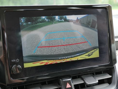 Used 2024 Toyota Corolla LE FWD image 30