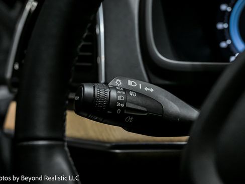 Used 2024 Volvo XC90 B6 Plus image 33