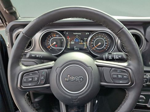 Certified 2022 Jeep Wrangler Unlimited Sport w/ Sun And Sound Package image 20