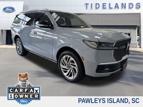 Used 2025 Lincoln Navigator Reserve AWD/4WD image 1