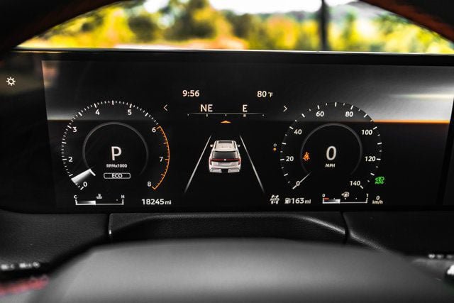 Used 2025 Nissan Armada PRO-4X AWD/4WD image 31