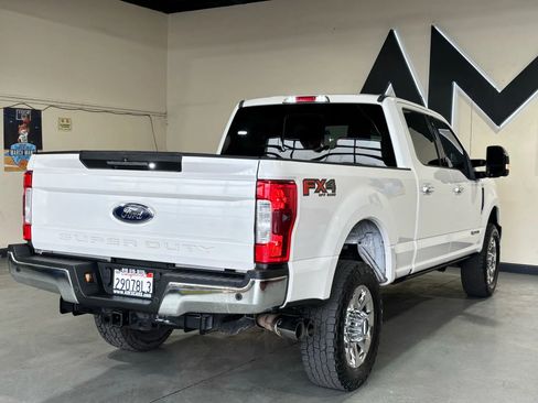 Used 2017 Ford F350 Lariat w/ Lariat Ultimate Package AWD/4WD image 4