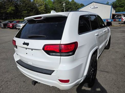 Used 2018 Jeep Grand Cherokee Altitude image 5