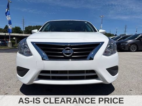 Used 2017 Nissan Versa SV FWD image 38