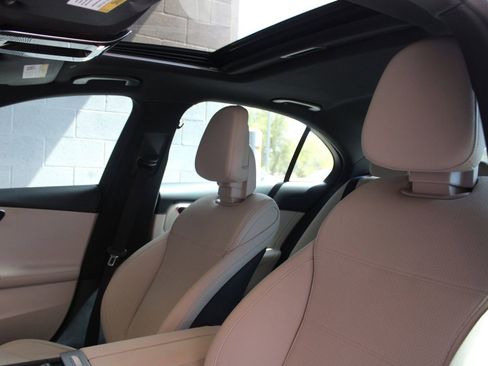 Used 2023 Mercedes-Benz C 300 Sedan image 28