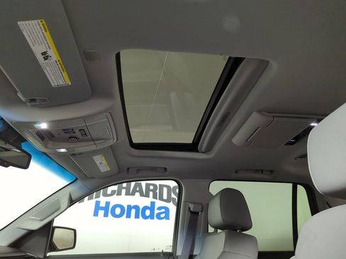 Used 2017 Chevrolet Tahoe LT image 16