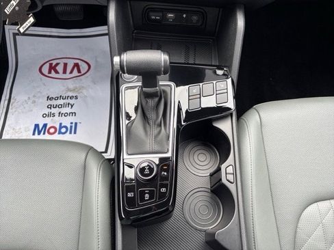 Used 2025 Kia Sportage X-Line w/ Premium Package image 15