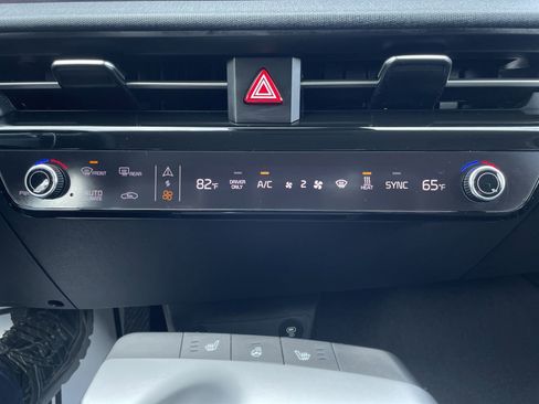 Certified 2024 Kia EV6 Light AWD/4WD image 16