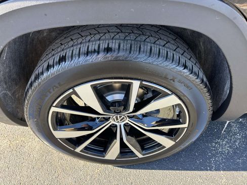 New 2026 Volkswagen Atlas Cross Sport SEL Premium R-Line AWD/4WD image 10