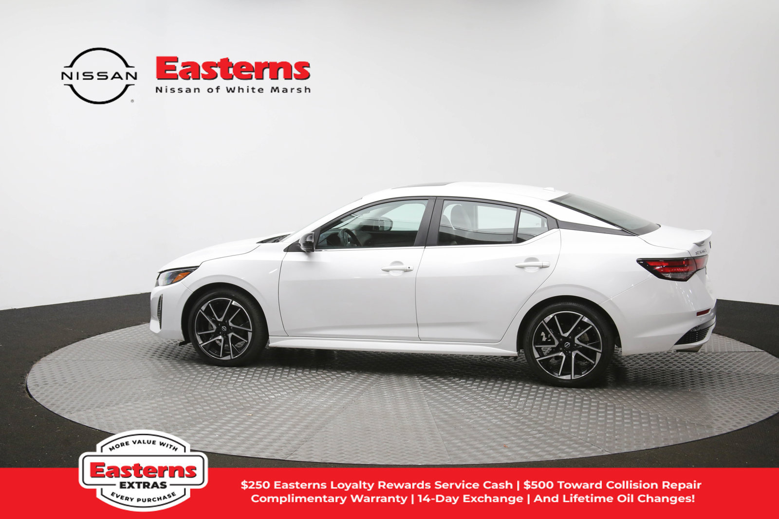 Used 2024 Nissan Sentra SR w/ SR Premium Package FWD image 61