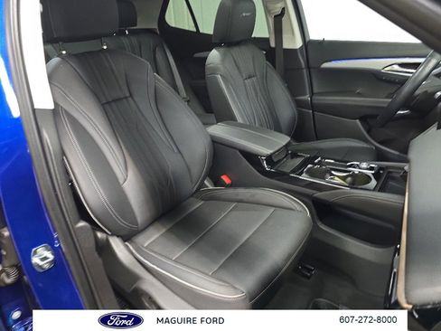 Used 2024 Buick Envision Avenir AWD/4WD image 18