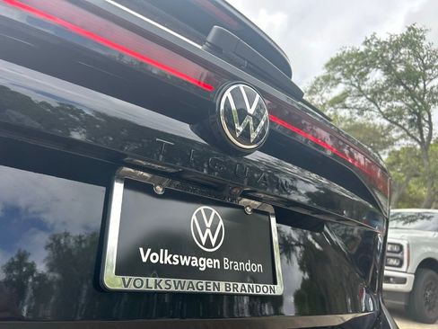 New 2026 Volkswagen Tiguan SE R-Line FWD image 49