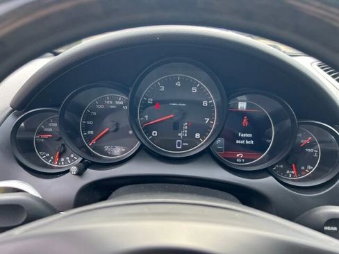 Used 2012 Porsche Cayenne w/ Convenience Pkg image 17